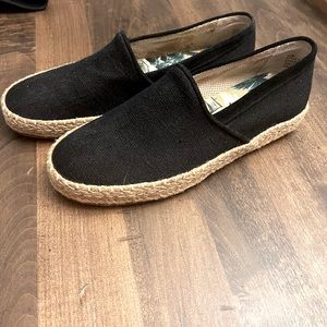 Women’s Tommy Bahama black slip-on shoes